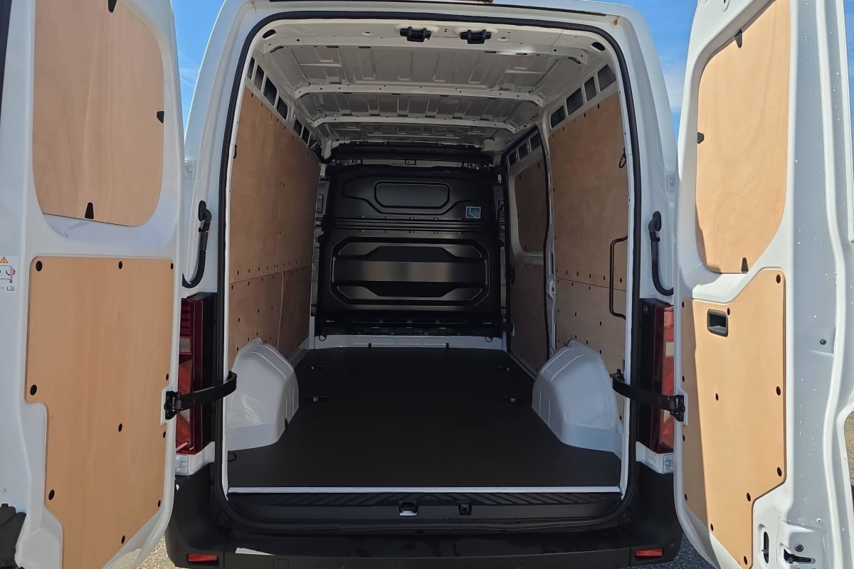 Renault Master Fourgon - Image 11
