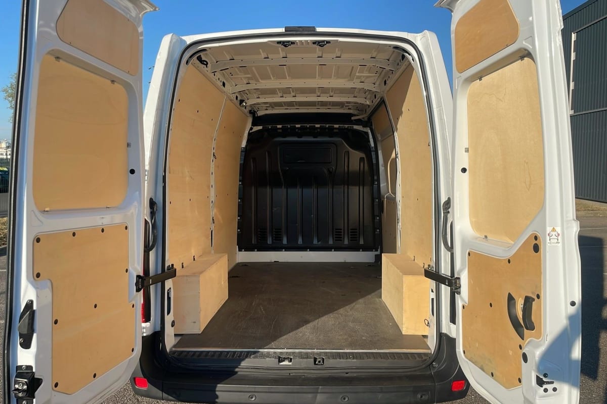 Renault Master Fourgon - Image 12