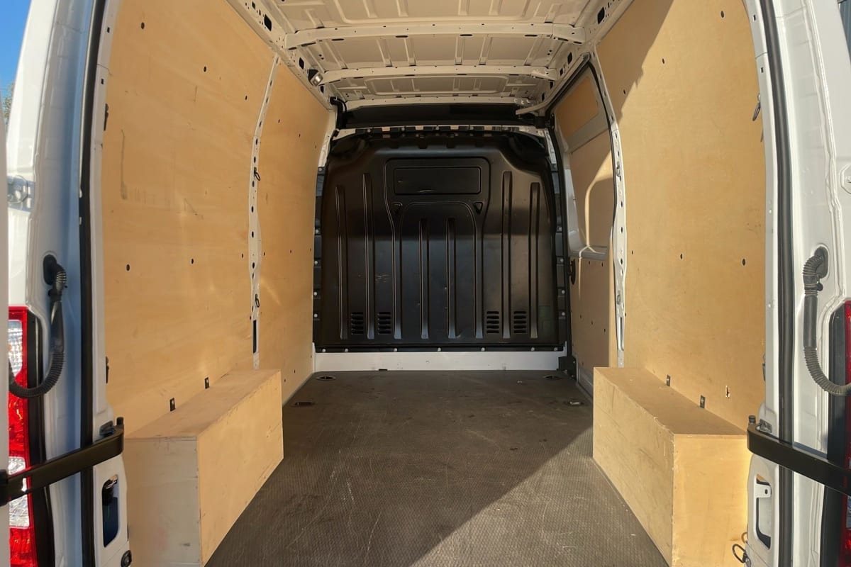 Renault Master Fourgon - Image 13