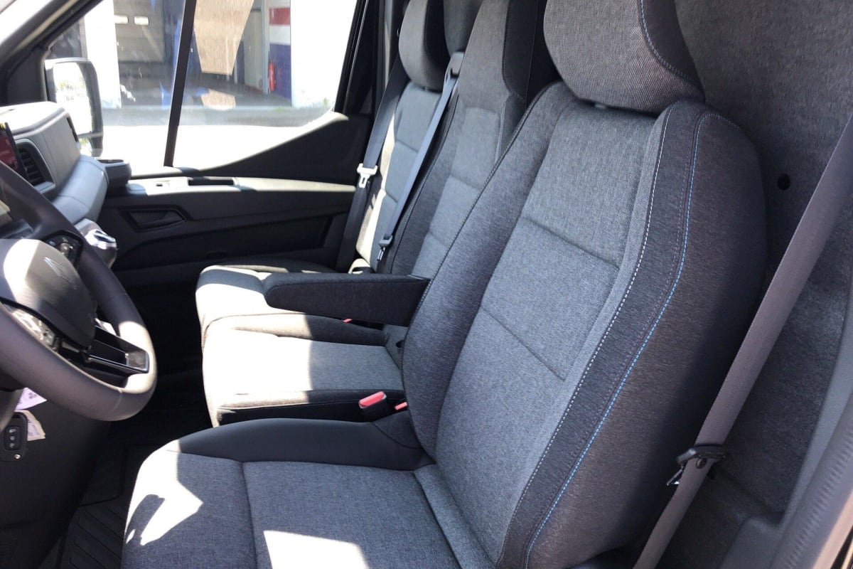 RENAULT MASTER FOURGON TRAC 3T5 L2H2 BLUE DCI 170 EXTRA