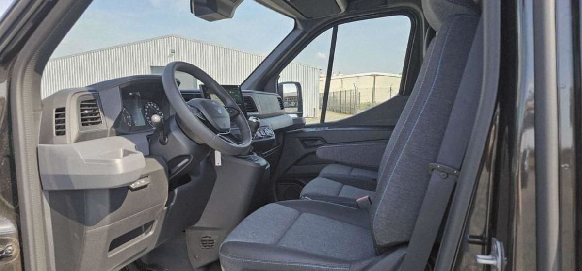 RENAULT MASTER V MASTER FGN TRAC 3T5 L2H2 BLUE DCI 170 EXTRA