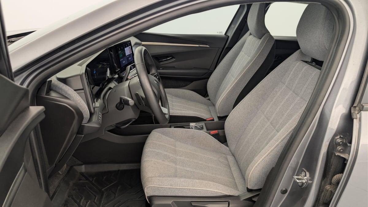 Renault Megane E-tech - Image 16