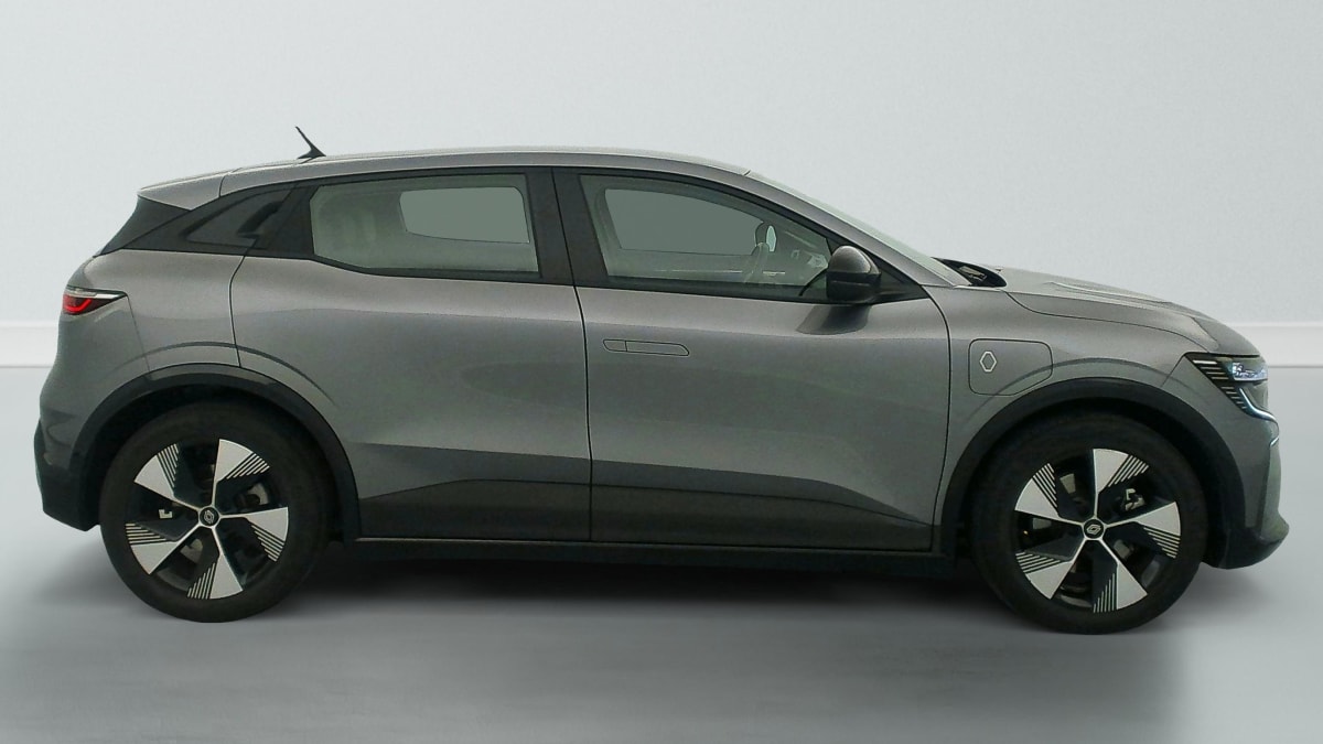 Renault Megane E-tech - Image 8