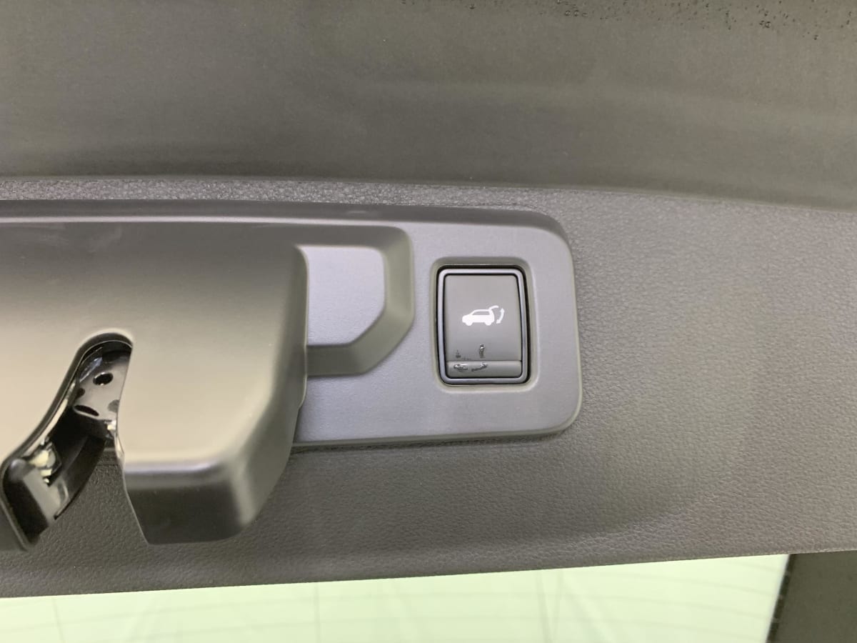 Renault Rafale - Image 13