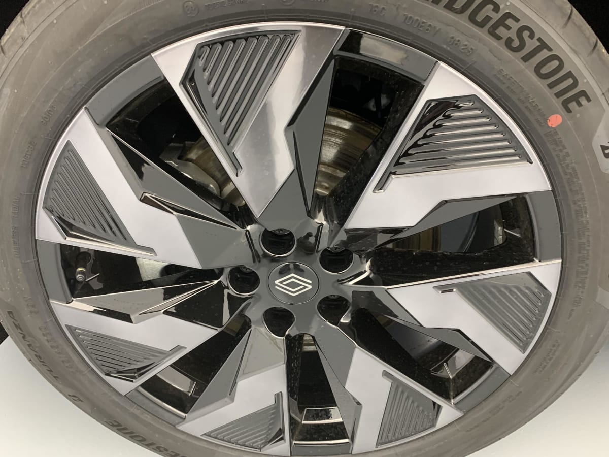 Renault Rafale - Image 22