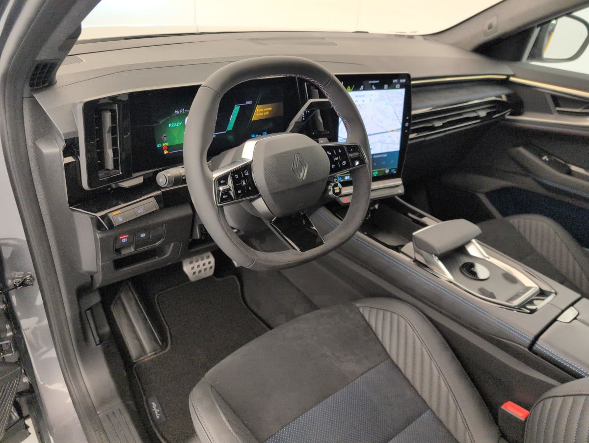 Renault Rafale - Image 15