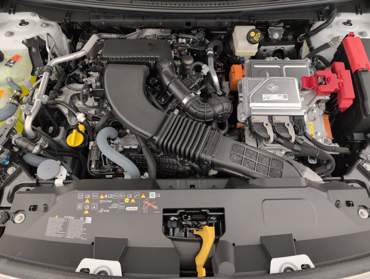 Renault Rafale - Image 17