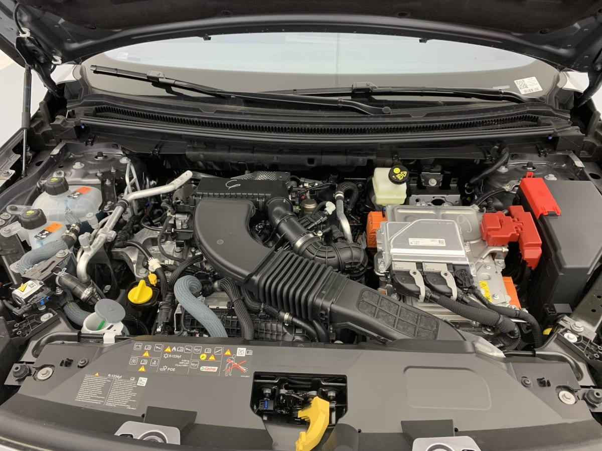 Renault Rafale - Image 25