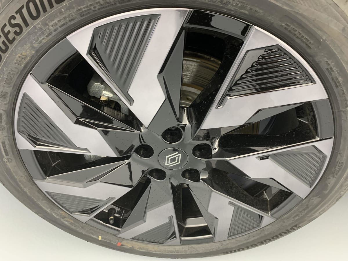 Renault Rafale - Image 24