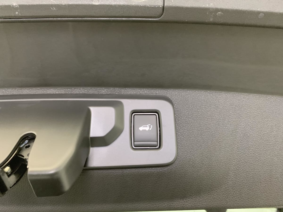 Renault Rafale - Image 13