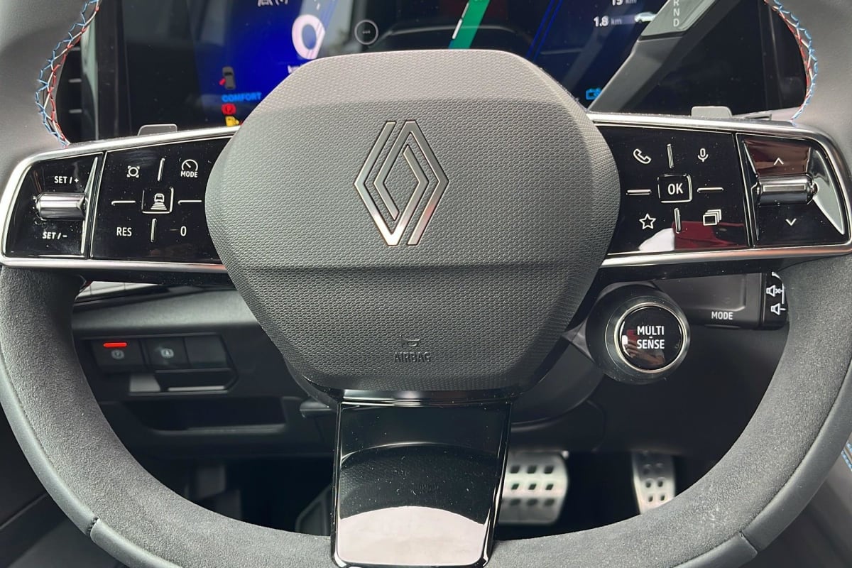 Renault Rafale - Image 15