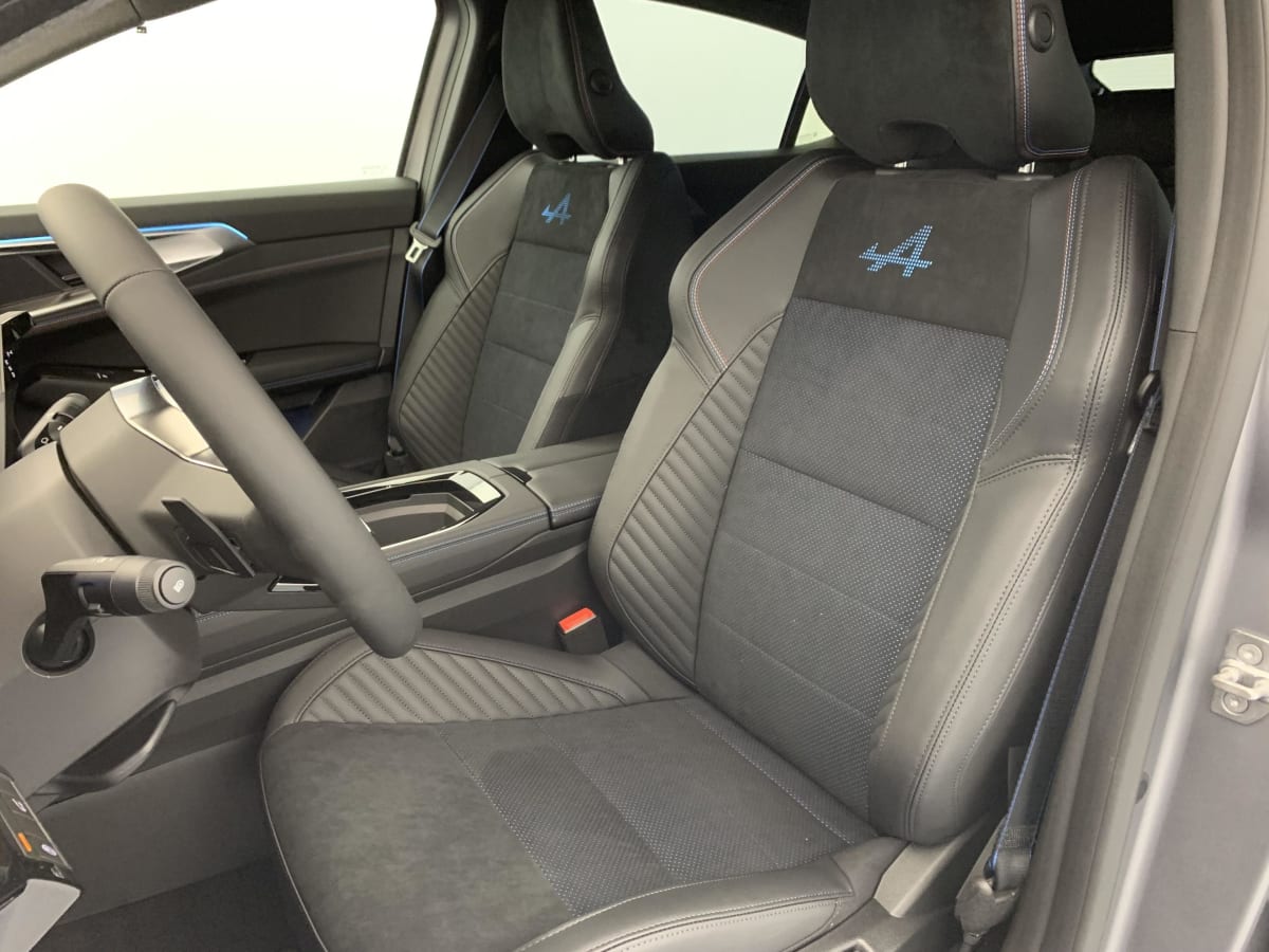 Renault Rafale - Image 22