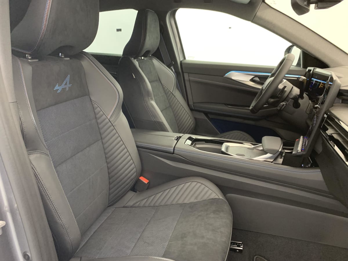 Renault Rafale - Image 9