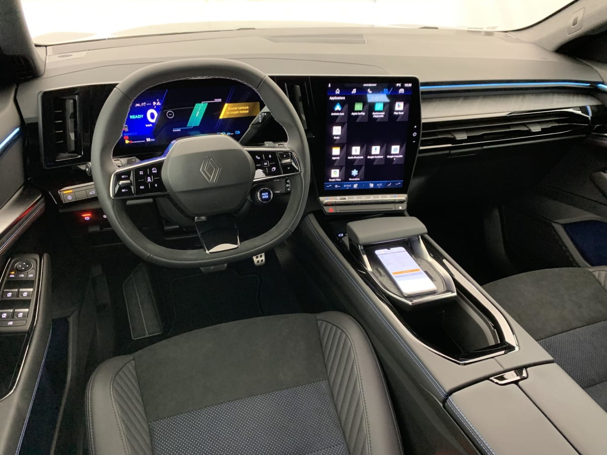 Renault Rafale - Image 15