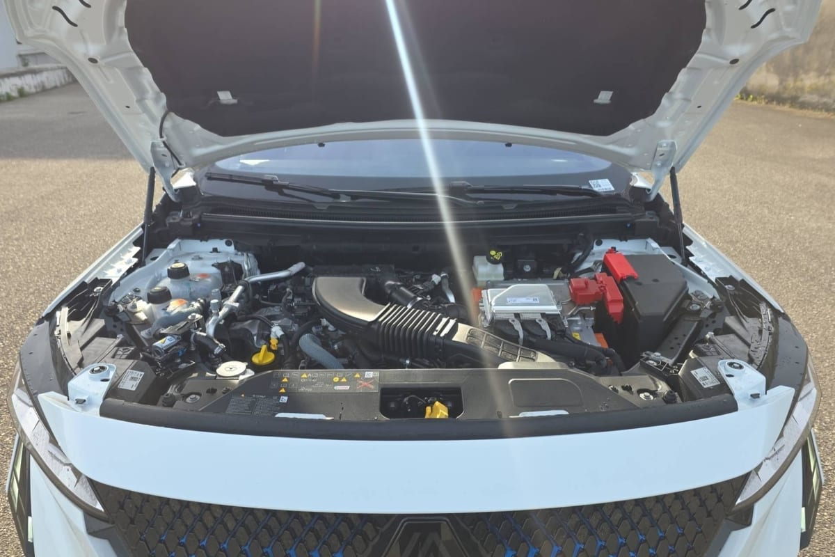 Renault Rafale - Image 27