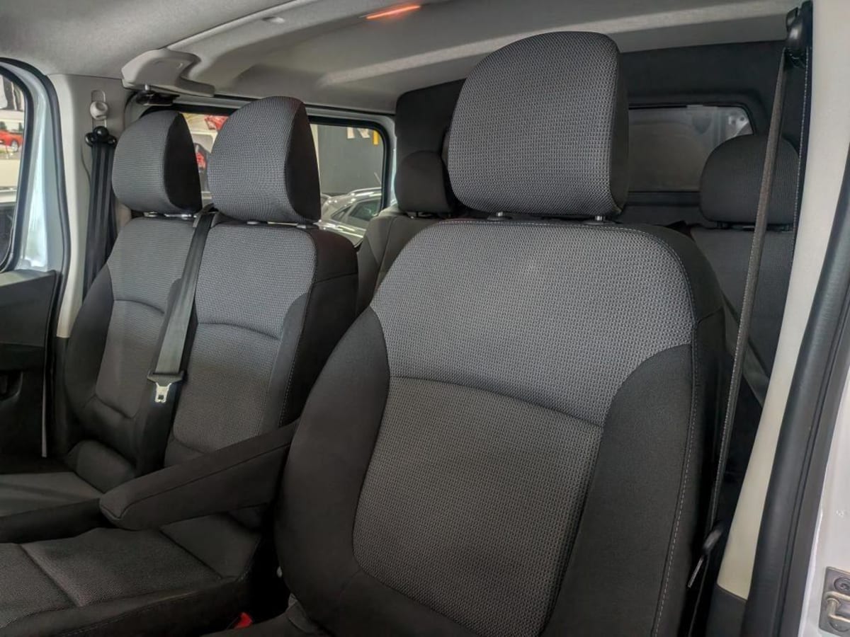 RENAULT TRAFIC CABINE APPROFONDIE TRAFIC CA L1H1 3000 KG BLUE DCI 130 CONFORT