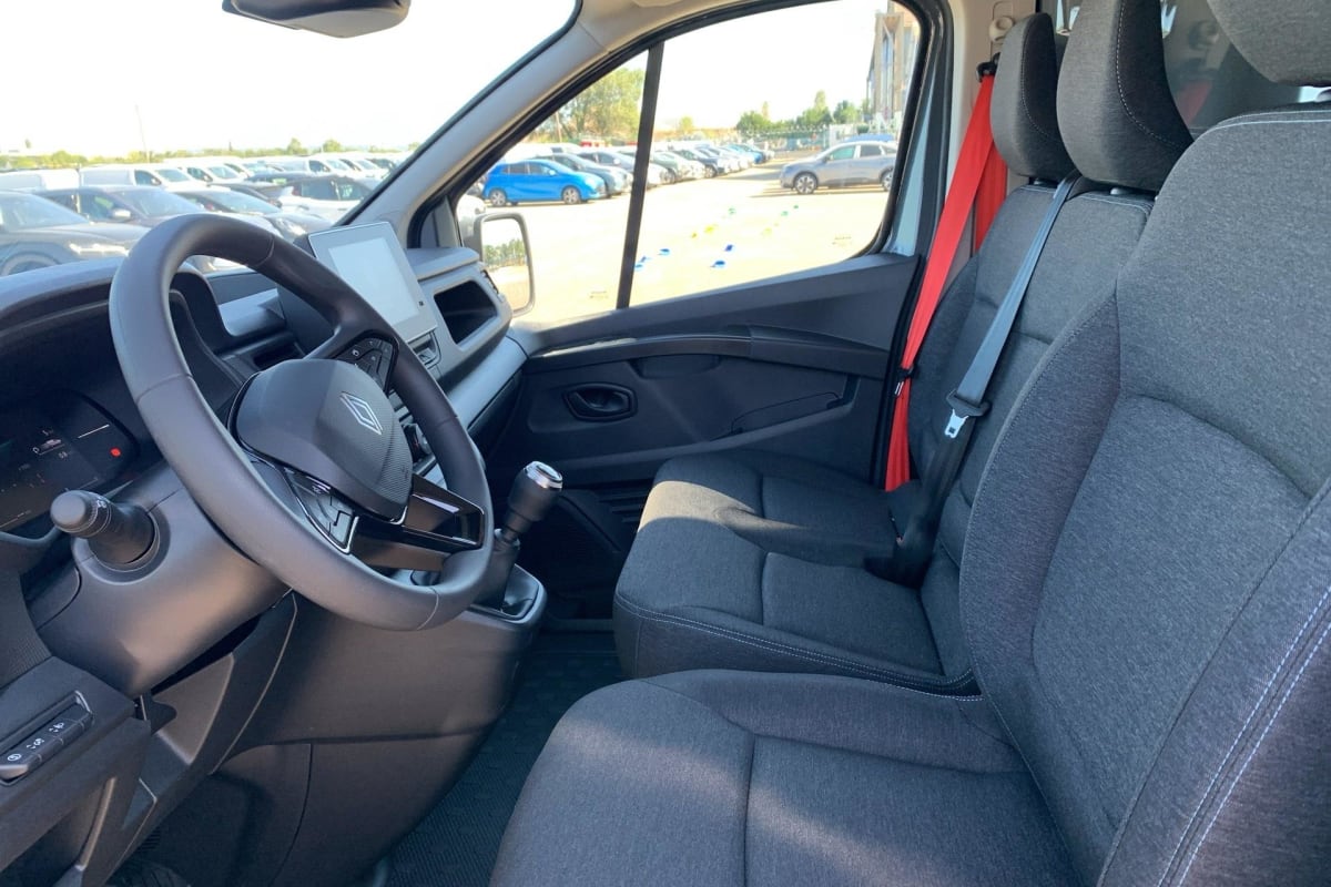 Renault TRAFIC FOURGON - Image 9