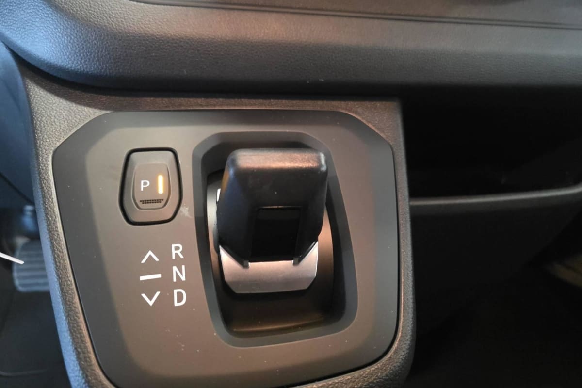 Renault TRAFIC FOURGON - Image 16