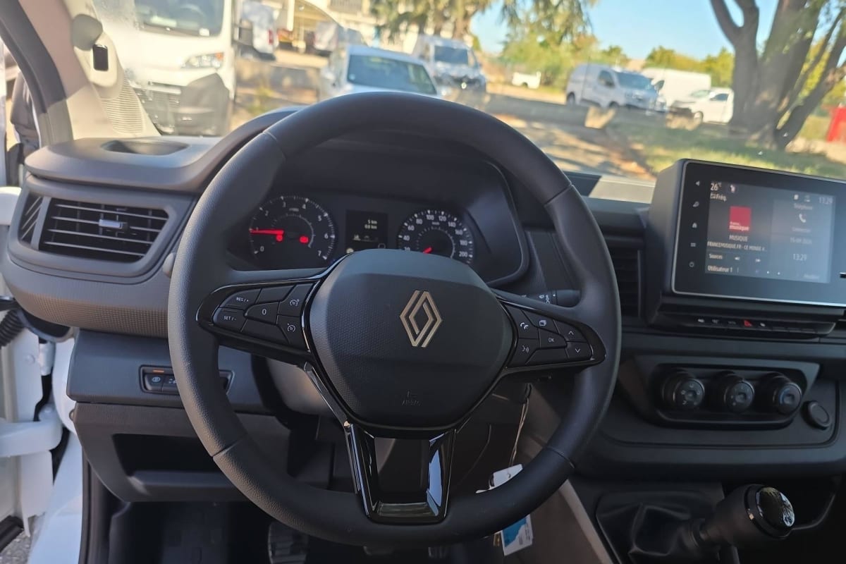 Renault TRAFIC FOURGON - Image 14