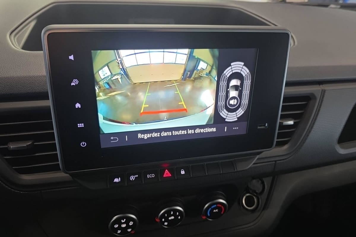 Renault TRAFIC FOURGON - Image 19