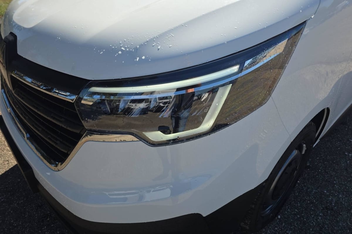 Renault TRAFIC FOURGON - Image 23