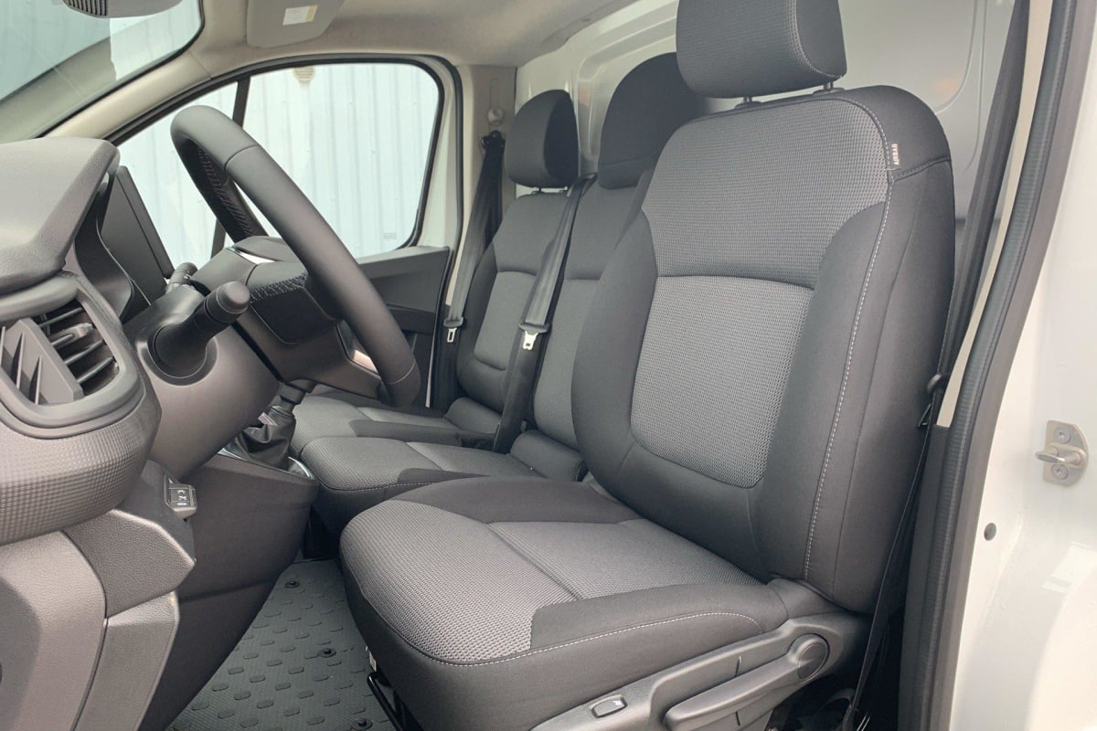 RENAULT TRAFIC FOURGON L2H1 3T BLUE DCI 150 GSR2 ADVANCE