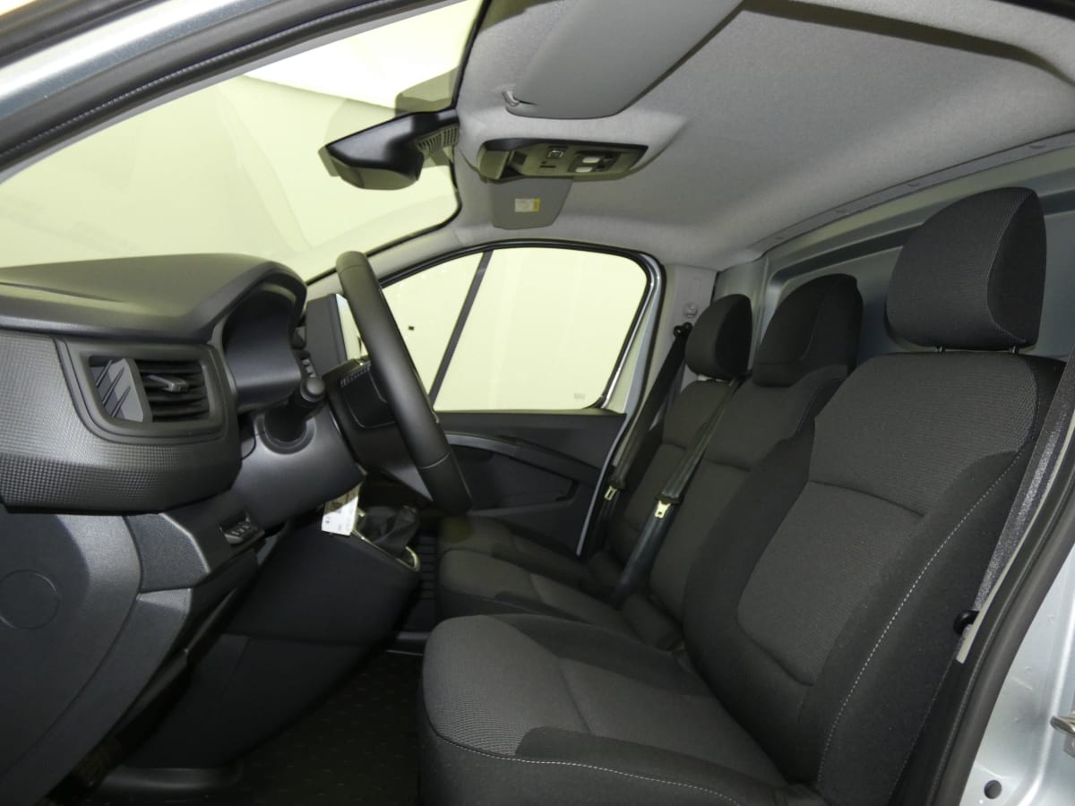 RENAULT TRAFIC FOURGON L1H1 3T BLUE DCI 130 GSR2 ADVANCE