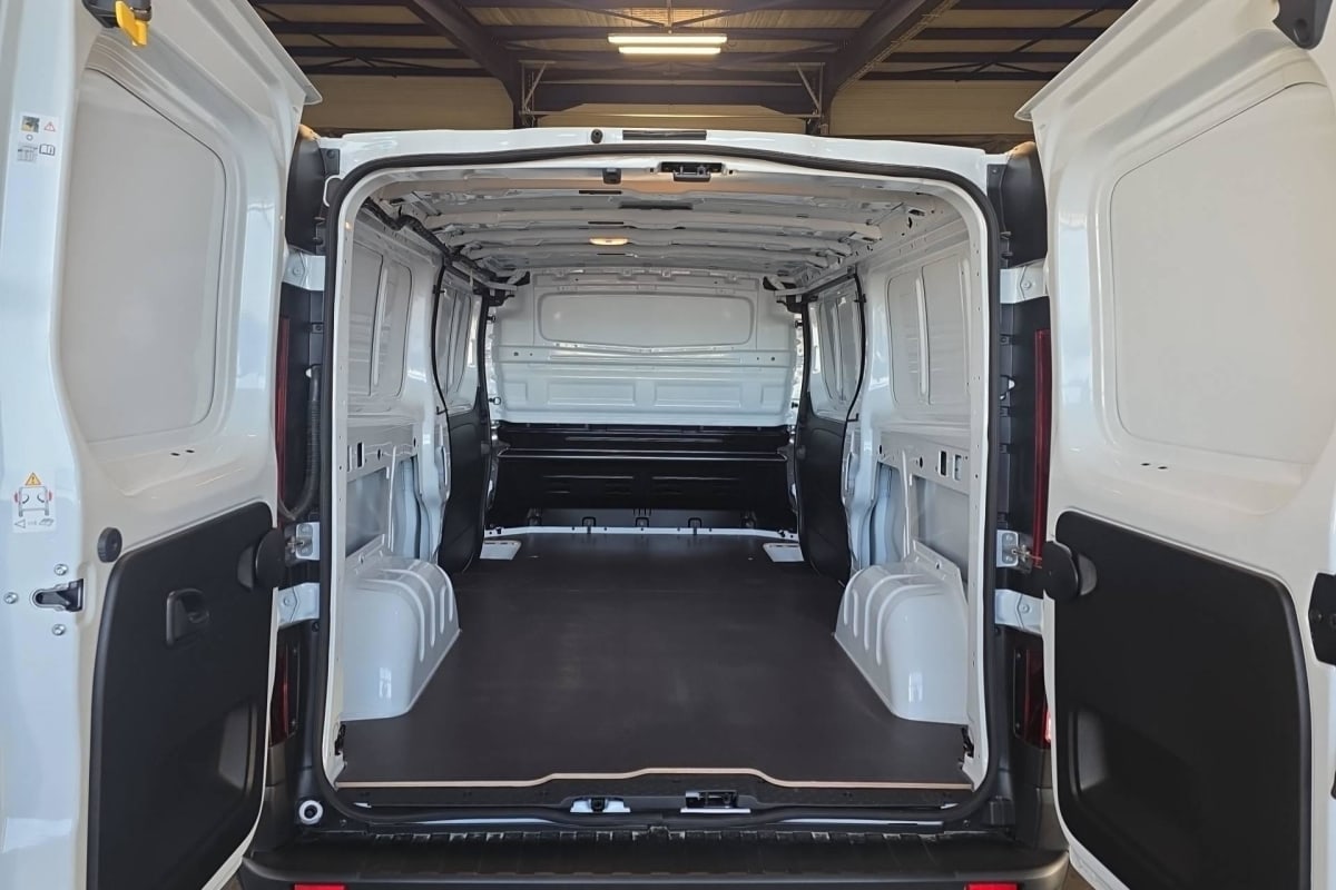 Renault TRAFIC FOURGON - Image 11