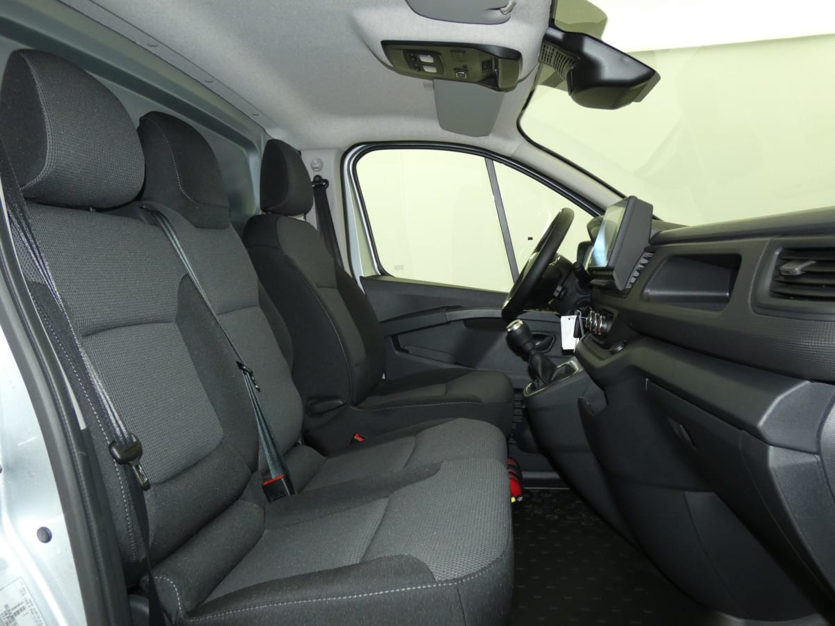RENAULT TRAFIC FOURGON L1H1 3T BLUE DCI 130 GSR2 ADVANCE