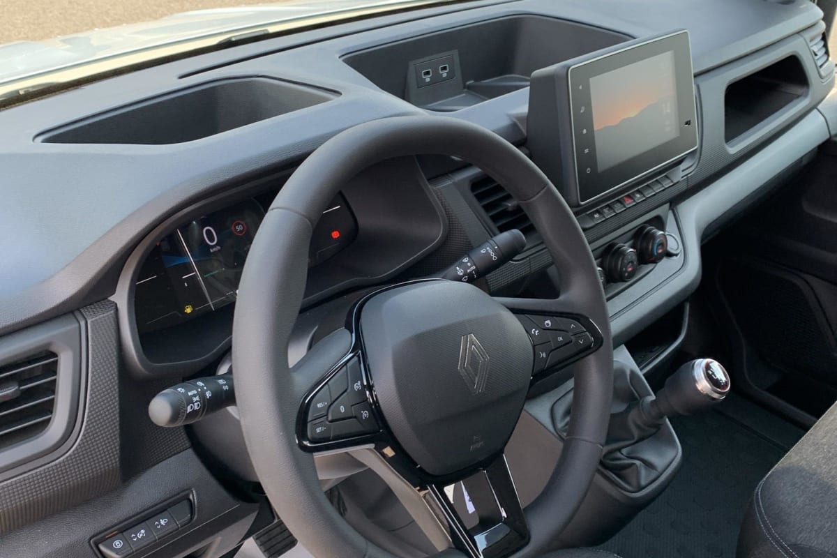 Renault TRAFIC FOURGON - Image 12