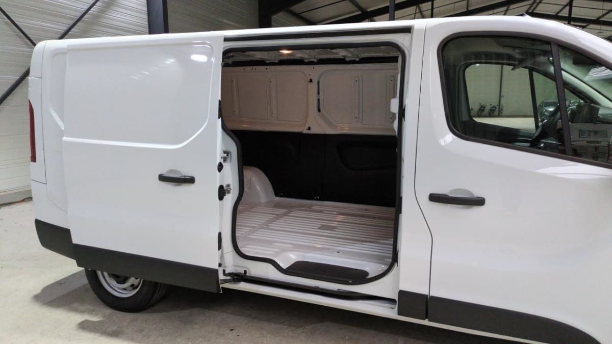 RENAULT TRAFIC FOURGON TRAFIC FGN L2H1 3T BLUE DCI 150 GSR2 EXTRA