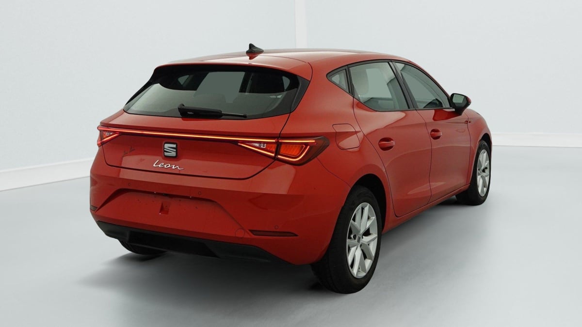 SEAT LEON 1.0 ETSI 110 DSG7 STYLE