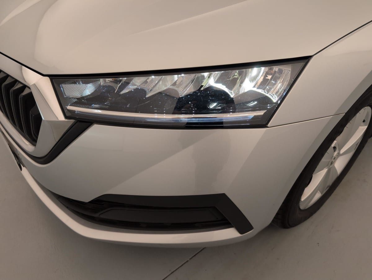 Skoda Octavia Combi - Image 19