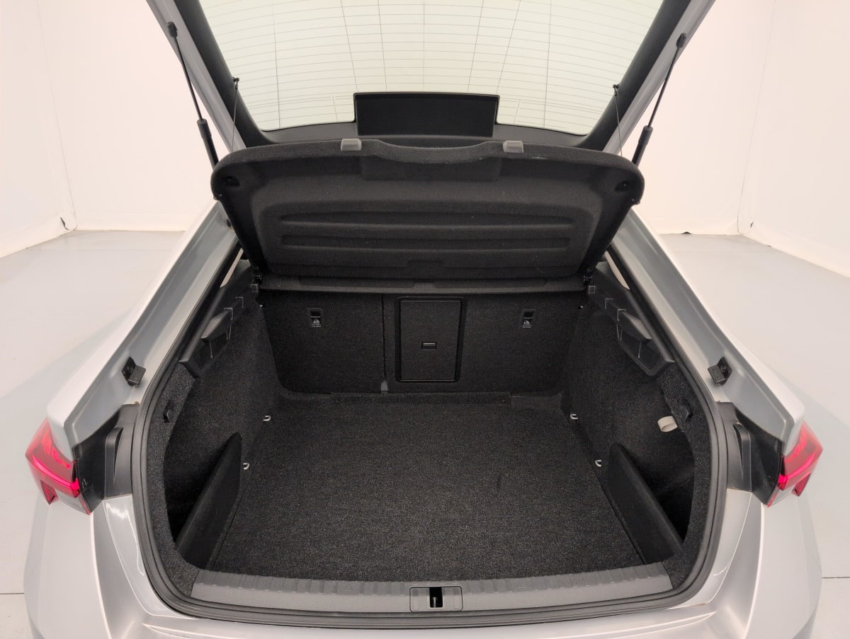 Skoda Octavia Combi - Image 11