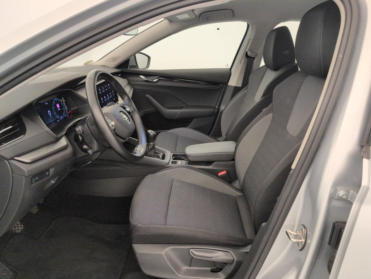 Skoda Octavia Combi - Image 14