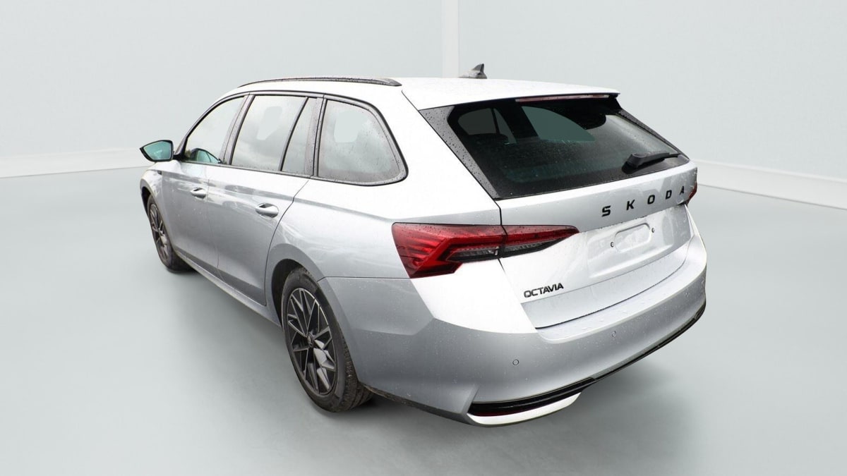 SKODA OCTAVIA COMBI ETSI 150 DSG SPORTLINE