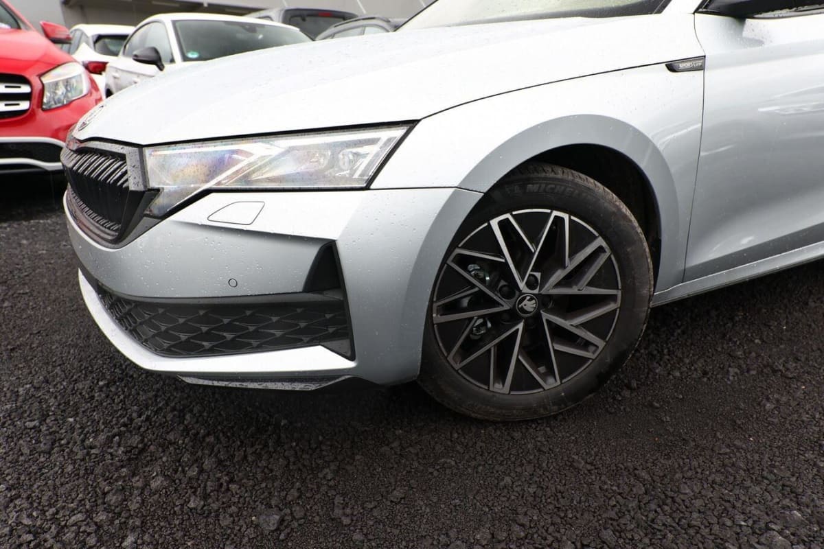 SKODA OCTAVIA COMBI ETSI 150 DSG SPORTLINE