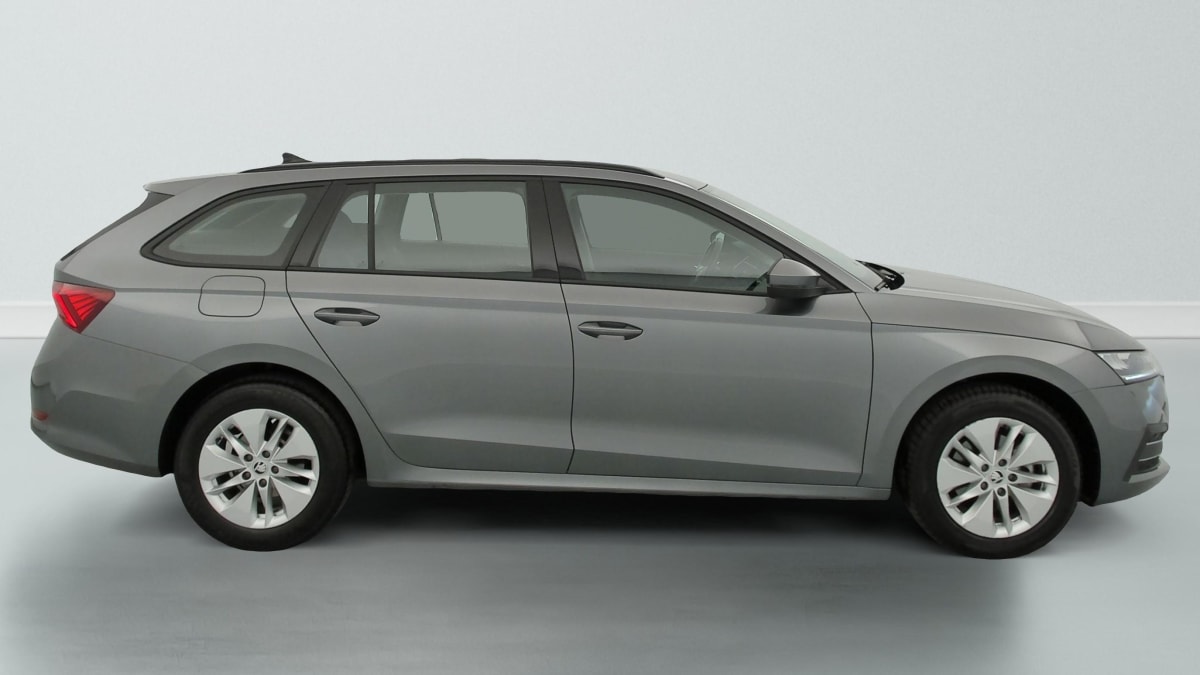 Skoda Octavia Combi - Image 8