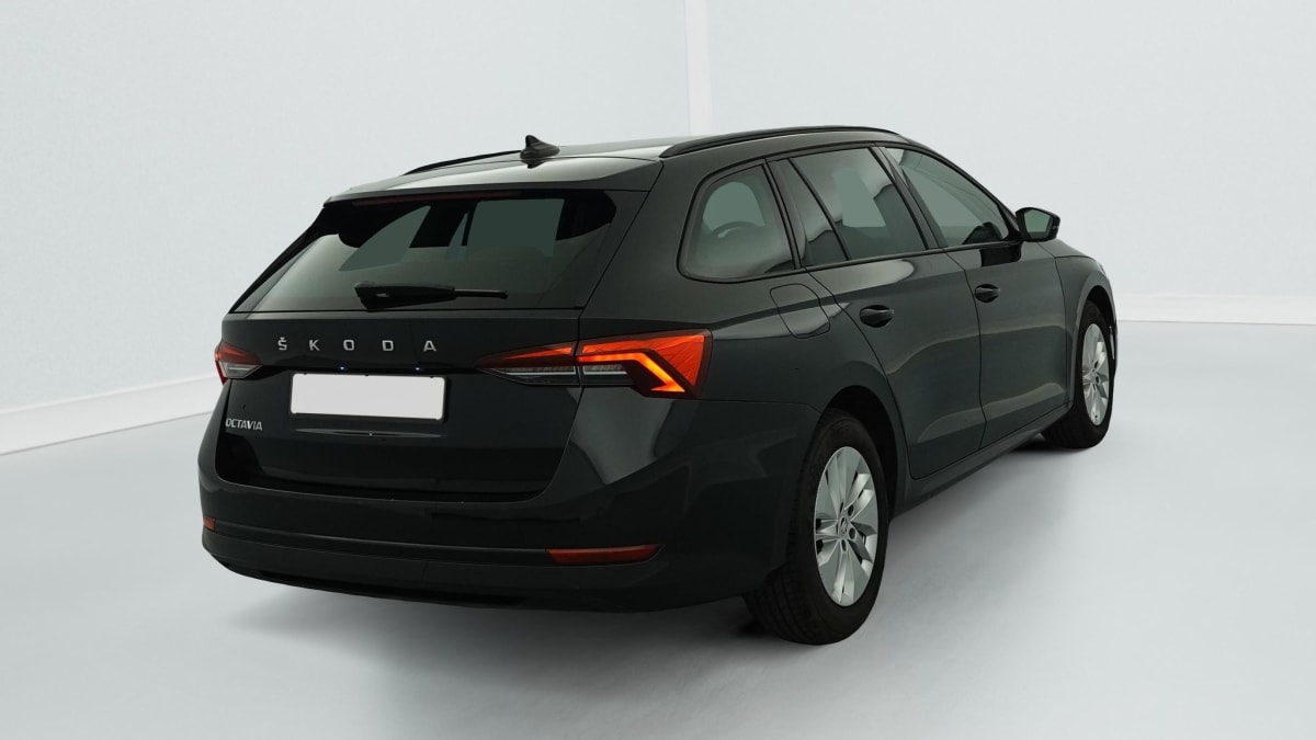 Skoda Octavia Combi - Image 7