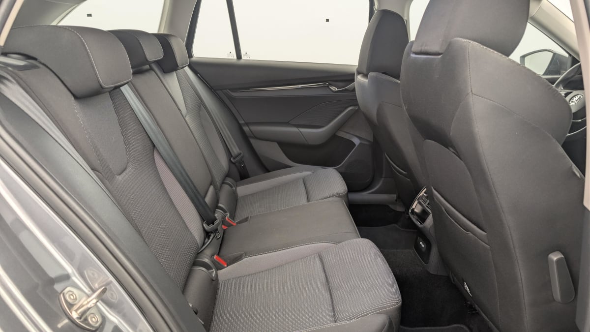 Skoda Octavia Combi - Image 10