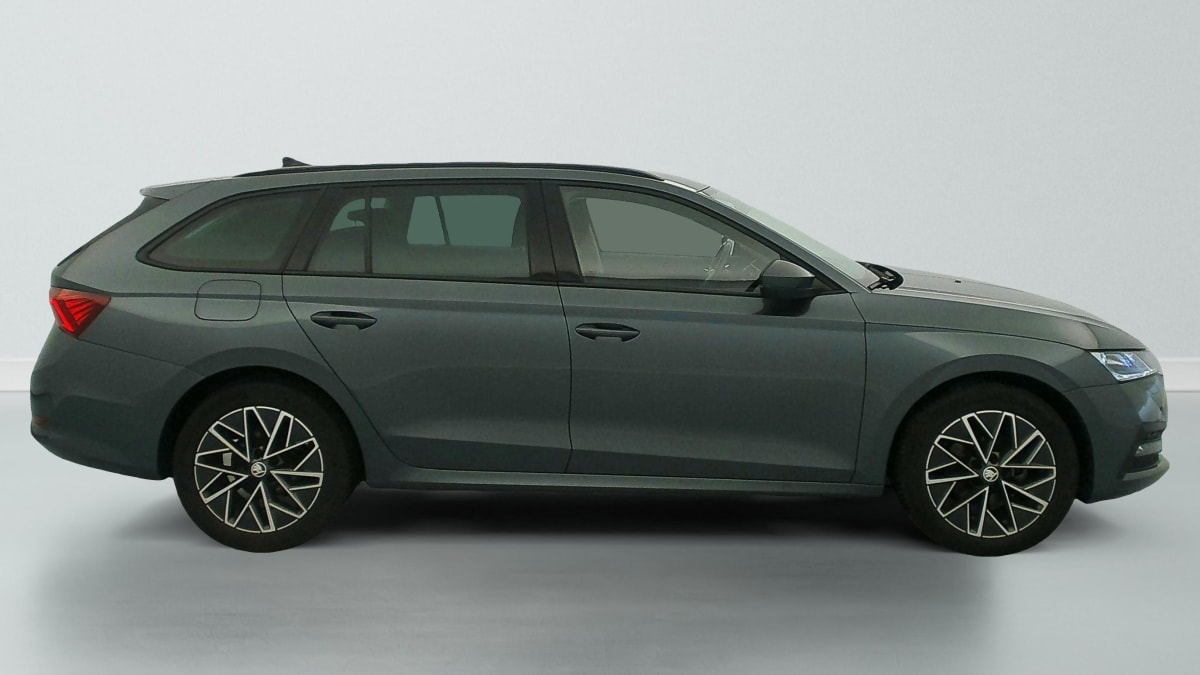 Skoda Octavia Combi - Image 8