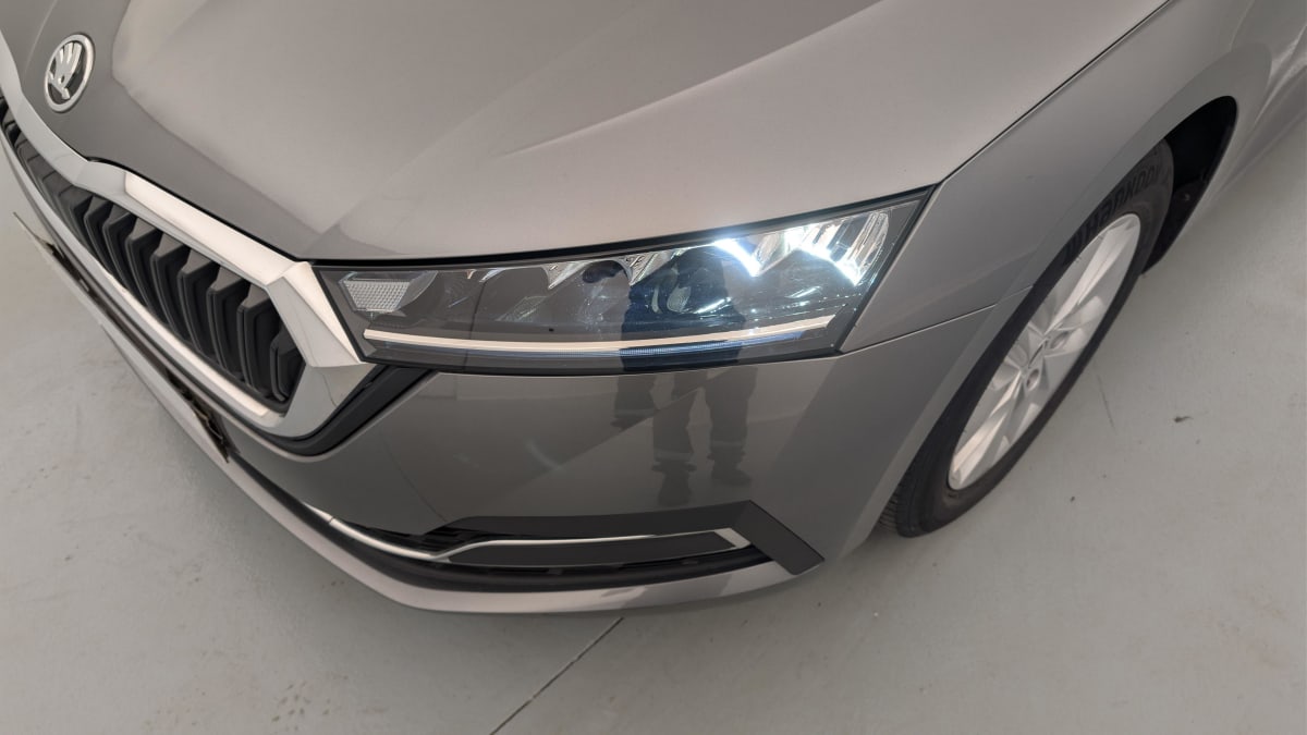 Skoda Octavia Combi - Image 21