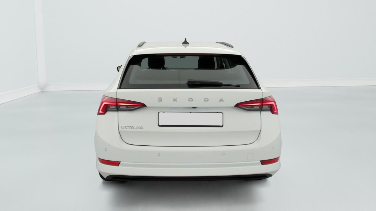 Skoda Octavia Combi - Image 6