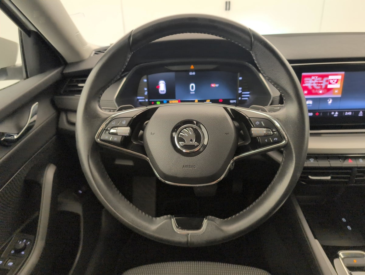 Skoda Octavia Combi - Image 13