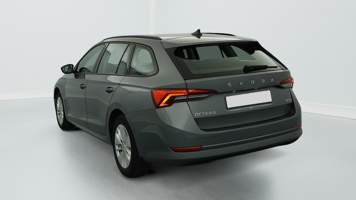 Skoda Octavia Combi - Image 5