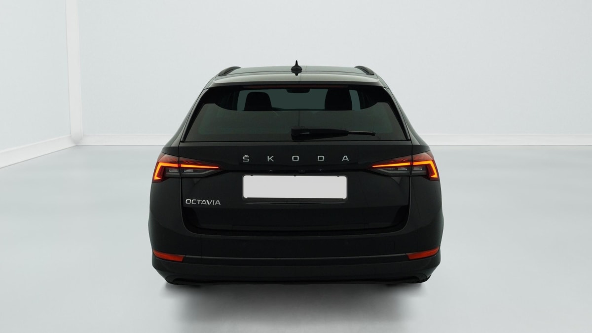 Skoda Octavia Combi - Image 6