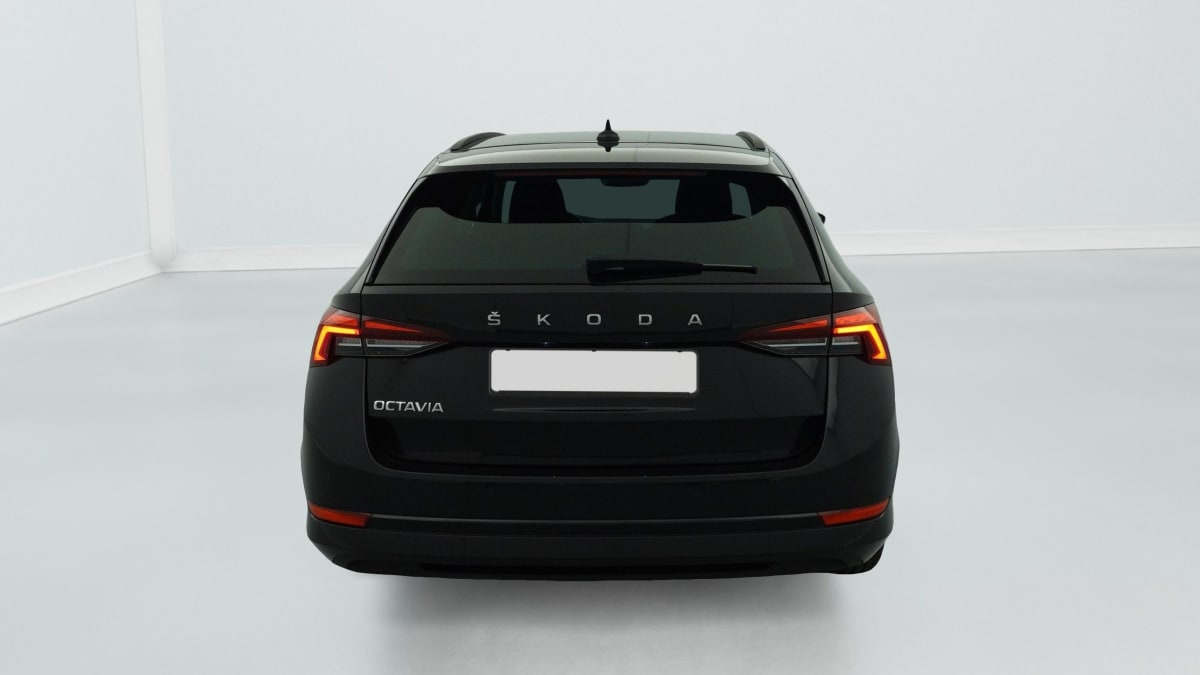 Skoda Octavia Combi - Image 6