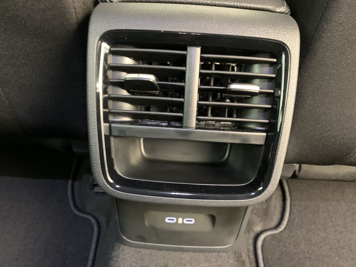 Skoda Octavia Combi - Image 20
