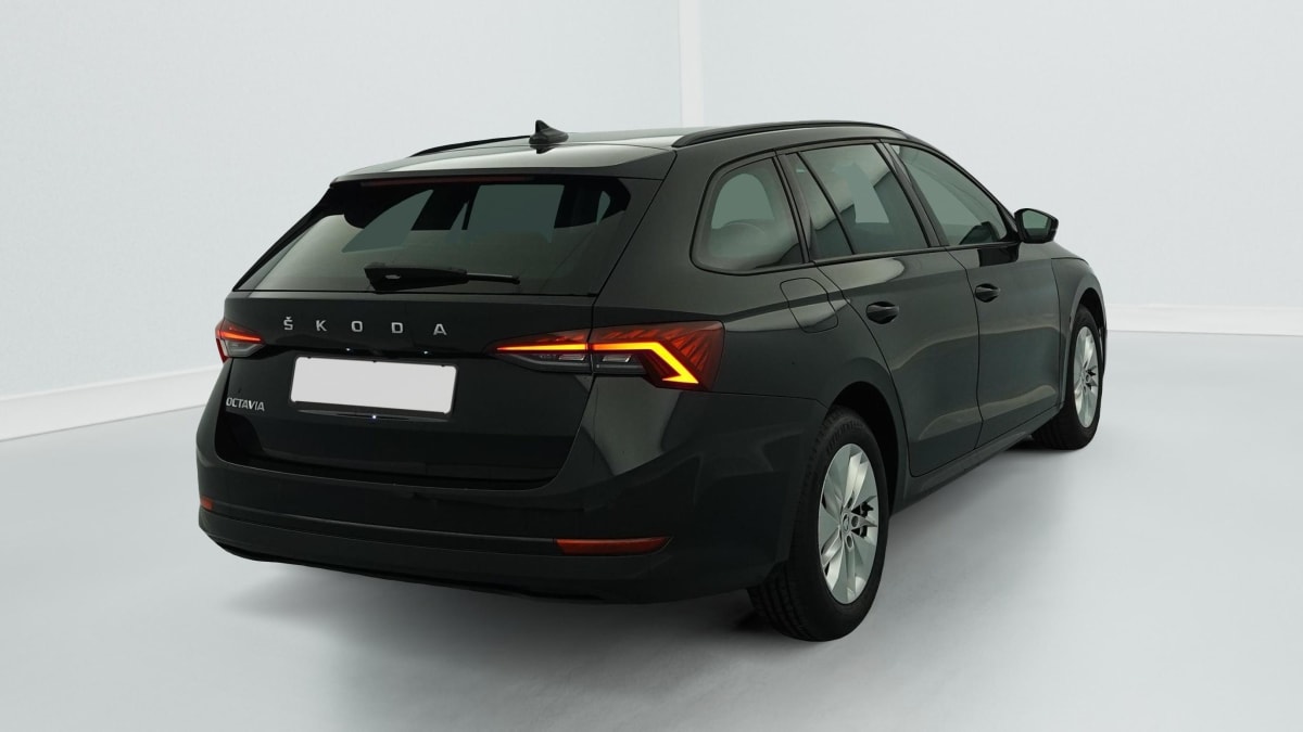 Skoda Octavia Combi - Image 7