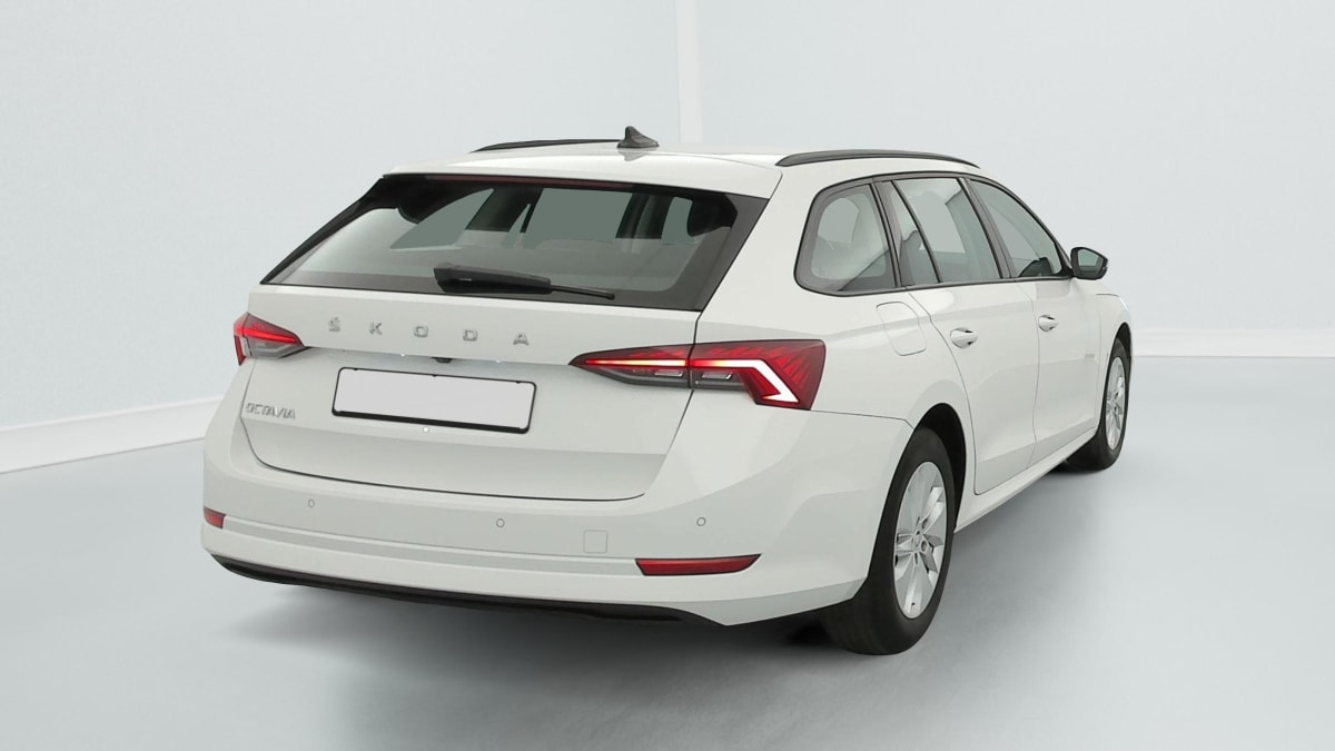 Skoda Octavia Combi - Image 7